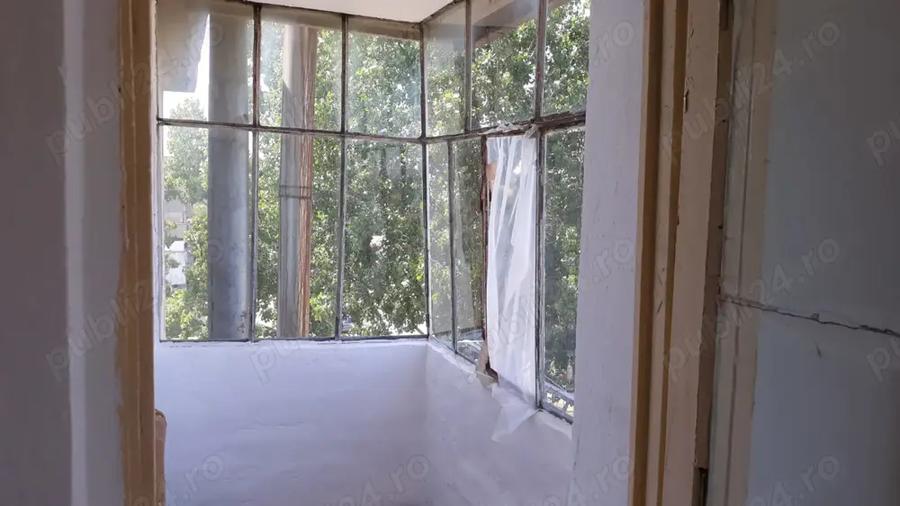 Apartament cu 2 camere decomandat în Calafat