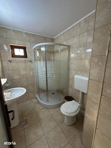 Spațiu comercial, de 2,550 mp, în Pietroșani