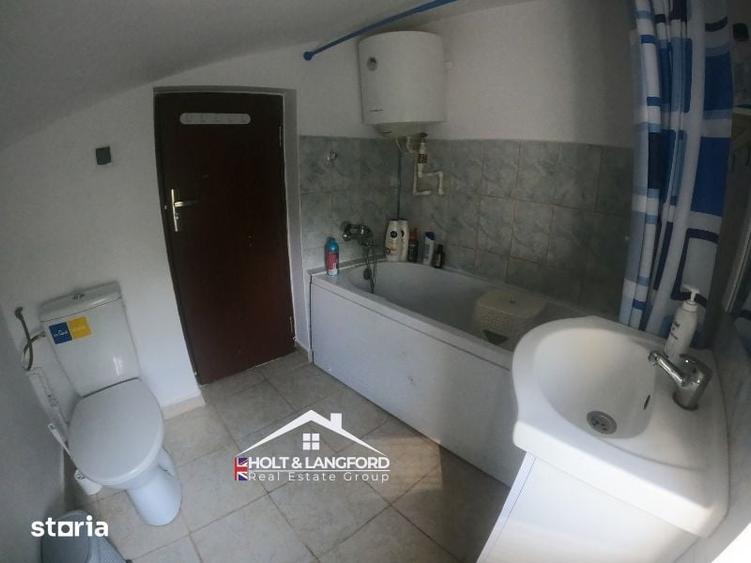 Casă cu 3 camere cu Teren 1492 Mp în Vadu Săpat