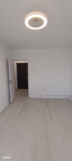 Garsonieră decomandată în Bartolomeu