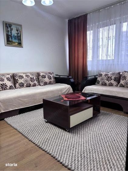 Apartament cu 3 camere semidecomandat, mobilat în Dristor