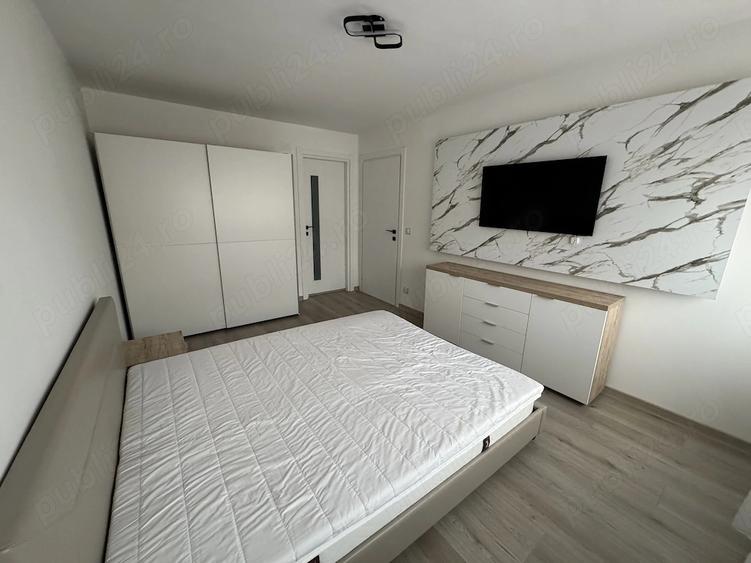 Casă cu Teren 200 Mp în 1 Decembrie