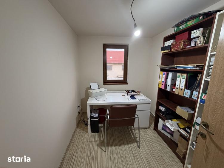 Casă cu 4 camere cu Teren 501 Mp în Domnești
