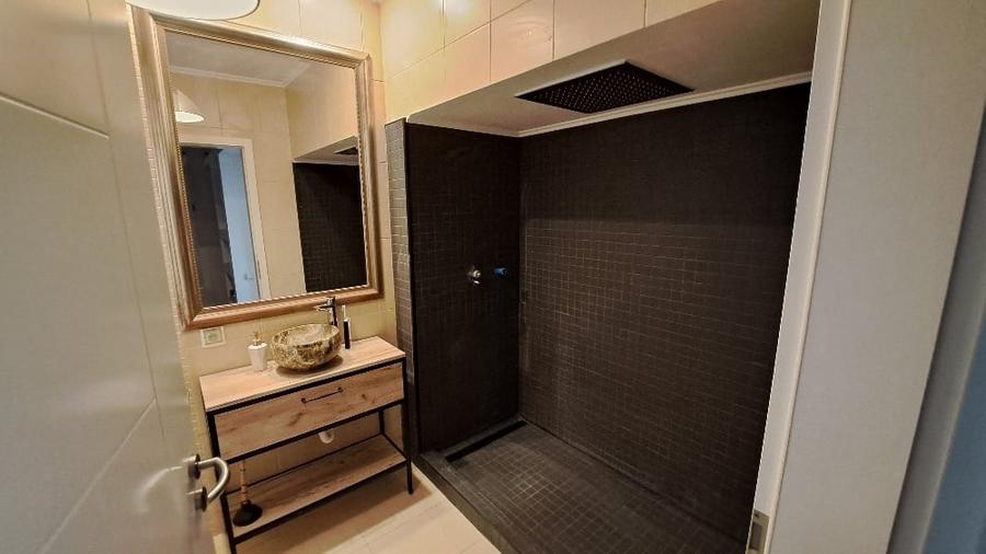 Apartament cu 4 camere decomandat, mobilat în Exterior Nord