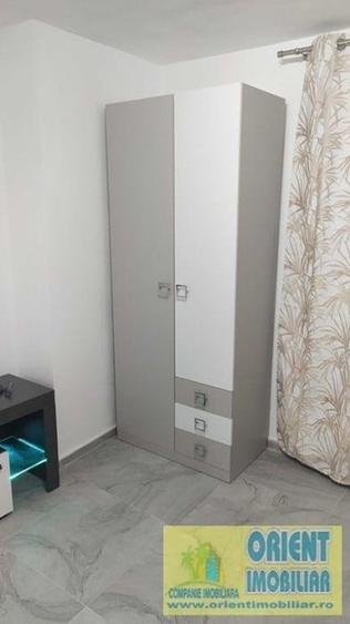 Garsonieră în Far