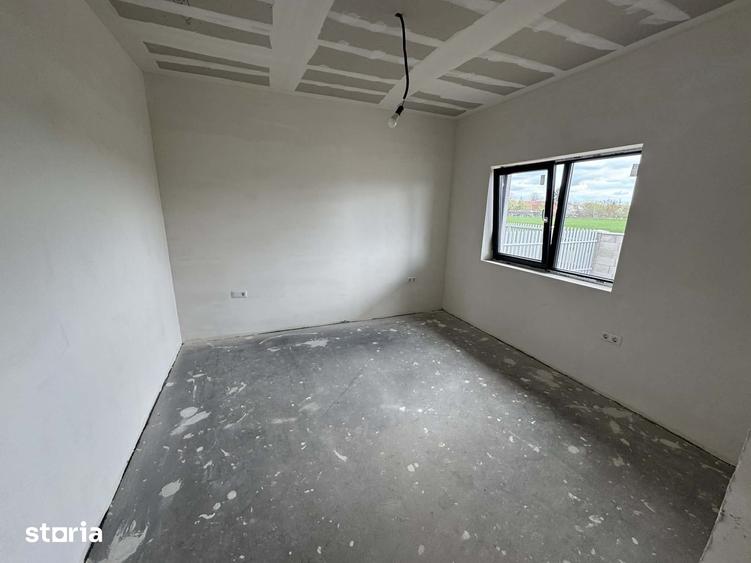 Casă cu 3 camere cu Teren 450 Mp în Lazuri