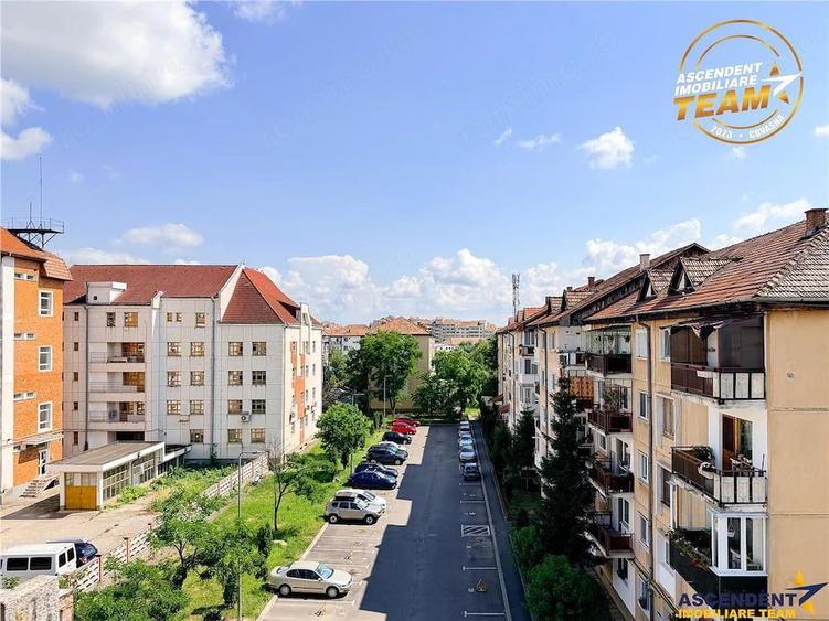Garsonieră decomandată în Central