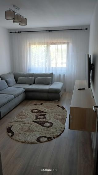 Apartament cu 3 camere decomandat în Craiter