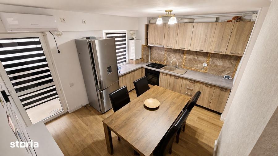 Apartament cu 3 camere decomandat în Central — fotografia 1