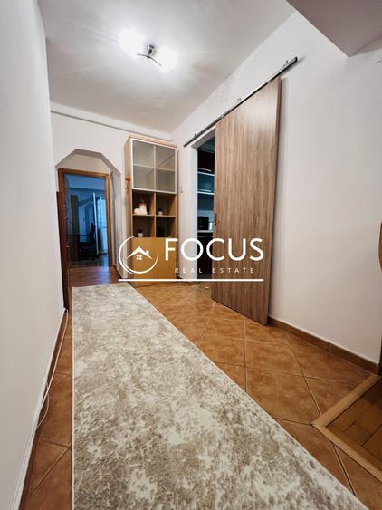 Apartament cu 4 camere decomandat, mobilat în Tei