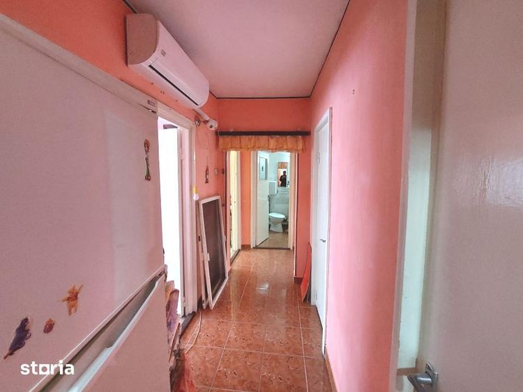 Apartament cu 3 camere decomandat în Valea Rosie