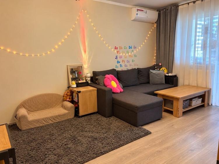 Apartament cu 3 camere decomandat în Astra