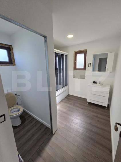 Casă individuală cu 5 camere cu Canalizare în Romita