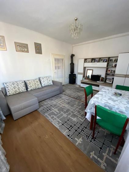 Casă cu 3 camere în Tritenii de Jos