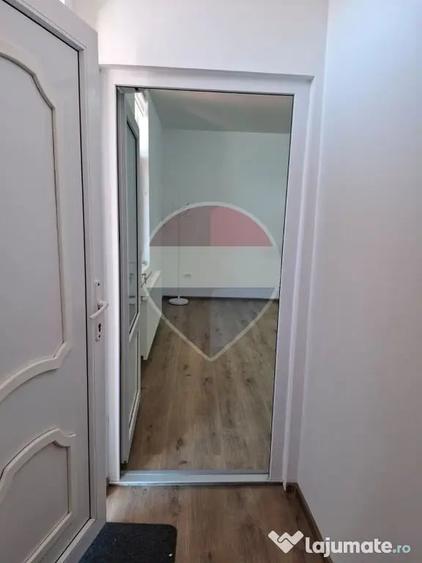 Spațiu comercial, de 50 mp, în Central