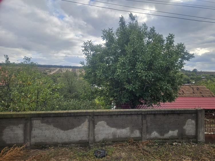Casă cu 4 camere în Podari