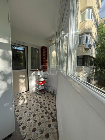 Apartament cu 3 camere semidecomandat, mobilat în Basarabia