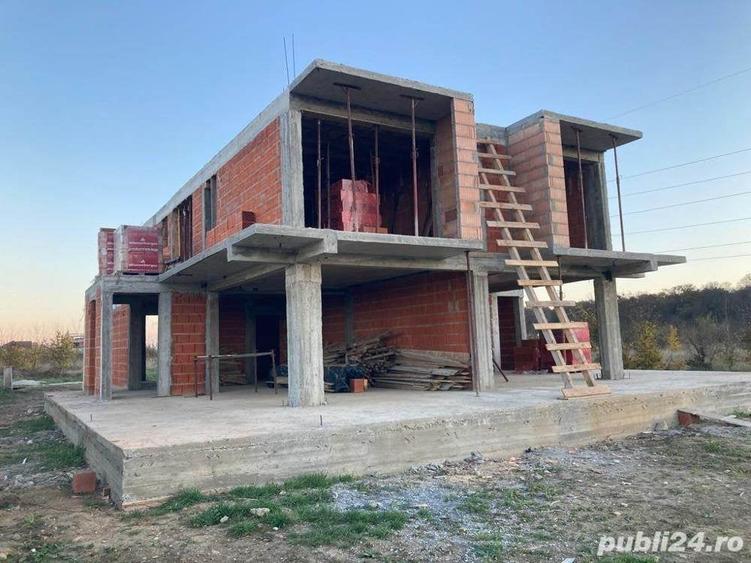 Casă cu 3 camere cu Teren 700 Mp în Dumbrăvița