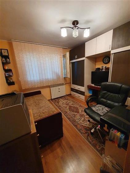 Apartament cu 3 camere decomandat, mobilat în Vest - Lamâița