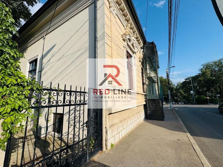 Birou, de 400 mp, în Central