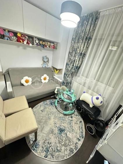 Apartament cu 4 camere decomandat, mobilat în Cug
