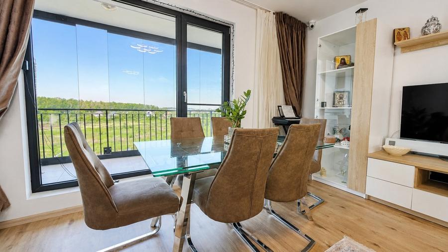 Apartament cu 4 camere semidecomandat, mobilat în DN 1