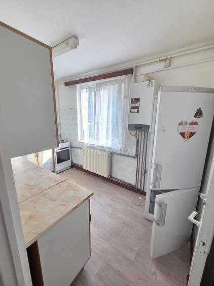 Apartament cu 3 camere decomandat în Sud