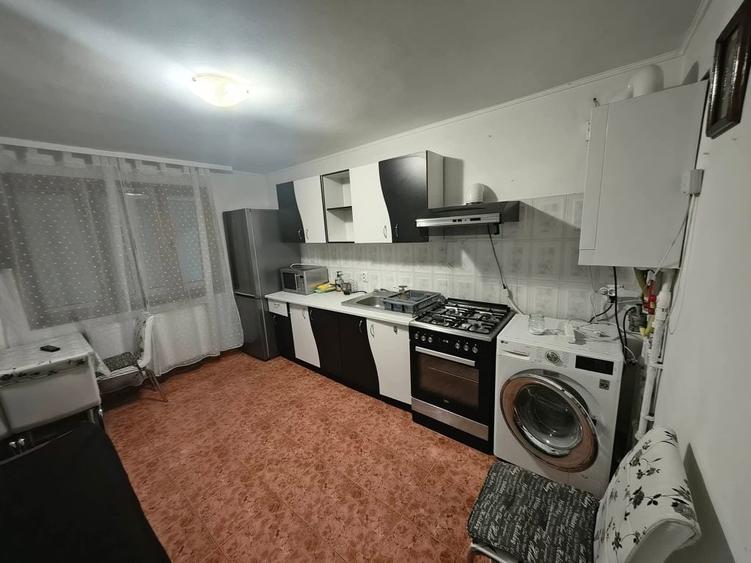 Apartament cu 2 camere decomandat în Radu Negru