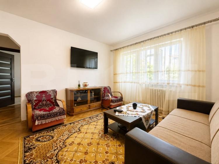 Apartament cu 2 camere semidecomandat în Gojdu