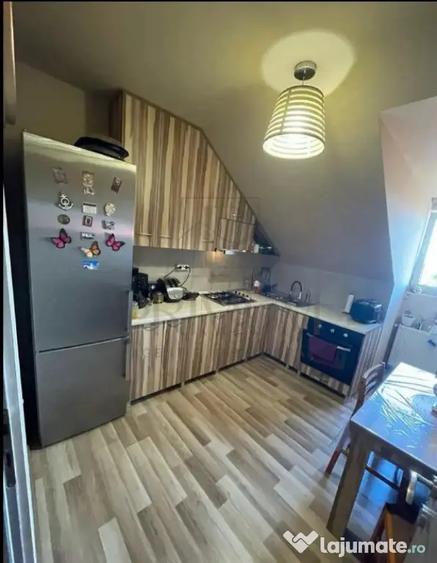 Apartament cu 3 camere decomandat, mobilat în Ghiroda
