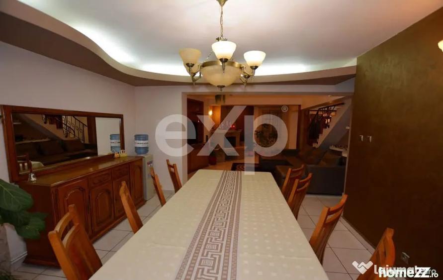 Casă cu 6 camere cu Teren 690 Mp în Găvana
