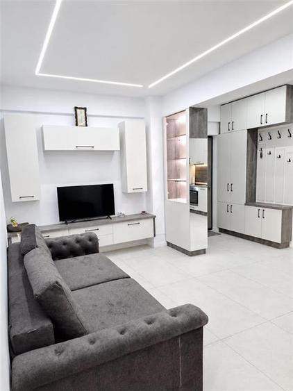 Apartament cu 2 camere decomandat, mobilat în Exterior Vest