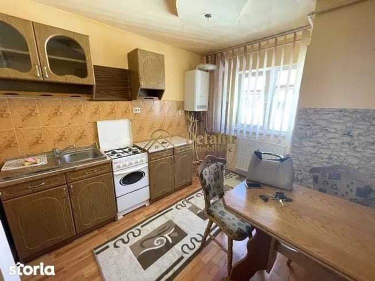 Apartament cu 2 camere semidecomandat în Exterior Vest