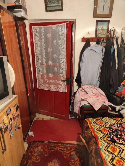 Casă cu 2 camere cu Teren 1800 Mp în Lunca