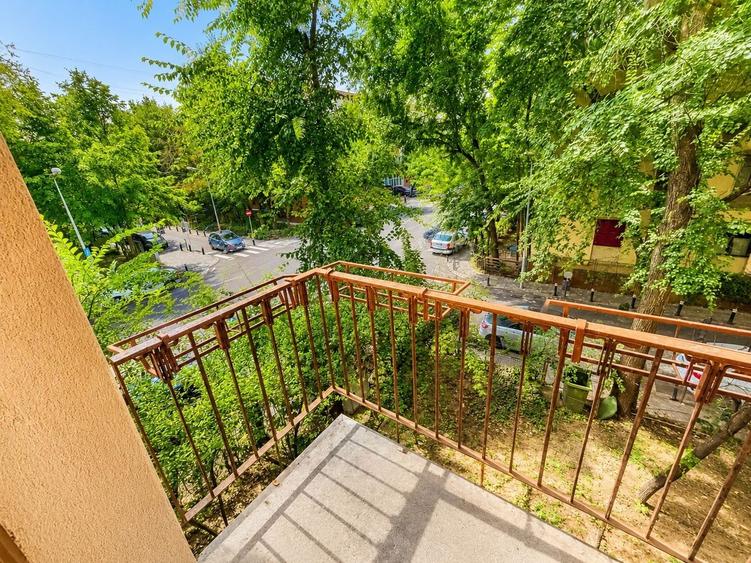 Apartament cu 2 camere decomandat în Floreasca