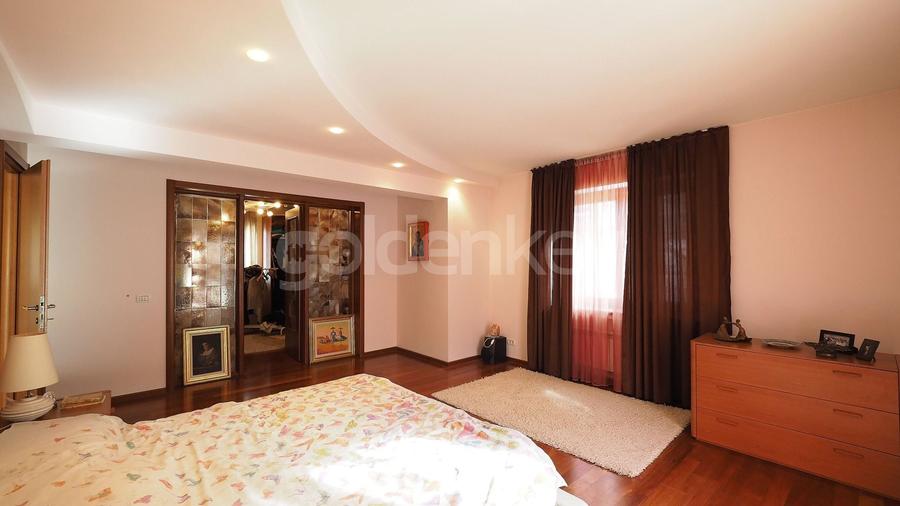 Vila cu 9 camere, 5 bai | D+P+1+M | 416mp teren - 11