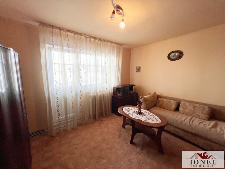 Apartament cu 2 camere decomandat în Cetate