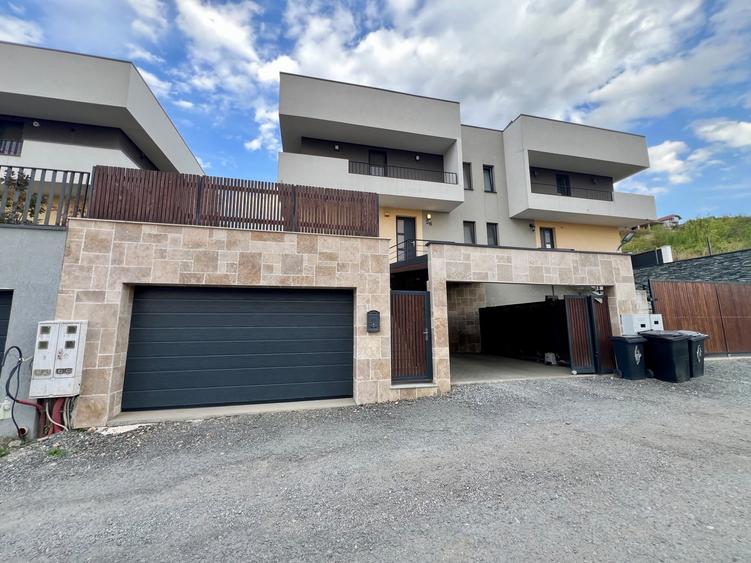 Duplex cu 4 camere cu Canalizare în Dezmir
