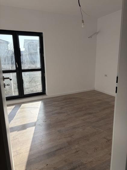 Casă cu 4 camere cu Teren 275 Mp în Jilava