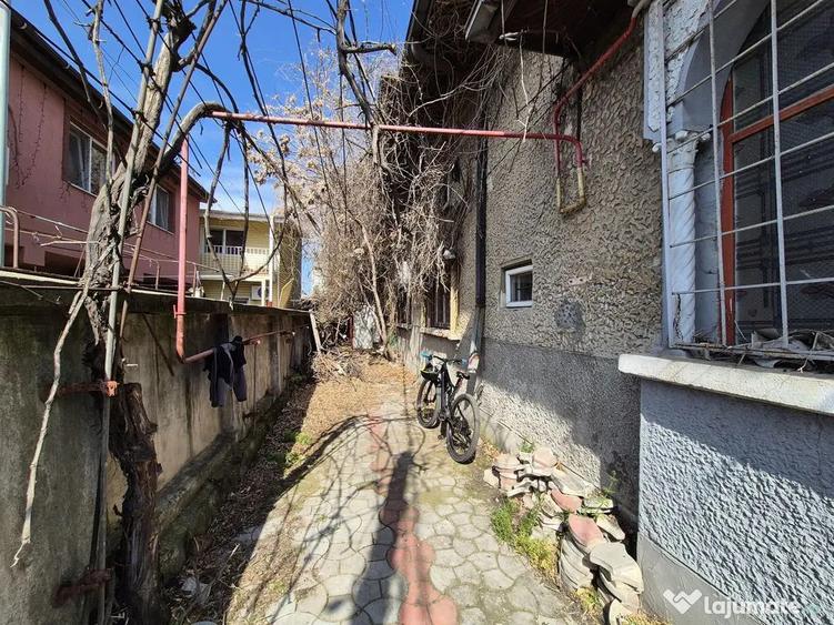 Casă cu 7 camere cu Teren 176 Mp în Baicului