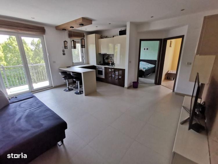 Apartament cu 3 camere decomandat în Dumbrăvița