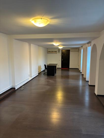 Birou, de 50 mp, în Gara de Nord