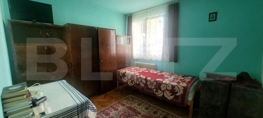 Apartament cu 4 camere decomandat, mobilat în Tudor