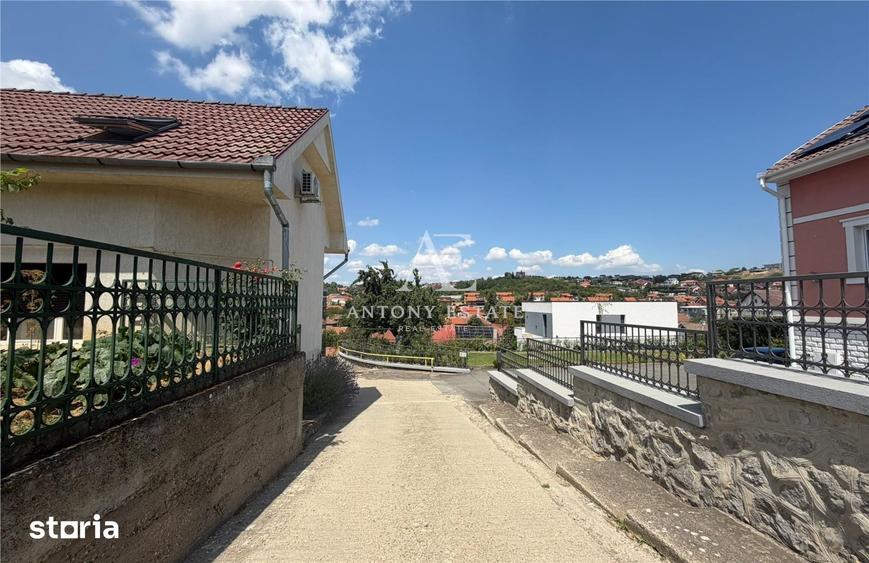 Apartament cu 3 camere în Iorga