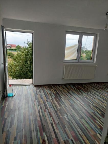 Casă cu 4 camere în Bragadiru