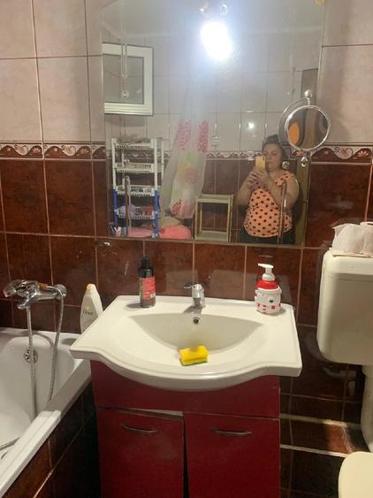 Apartament cu 4 camere decomandat în Titan