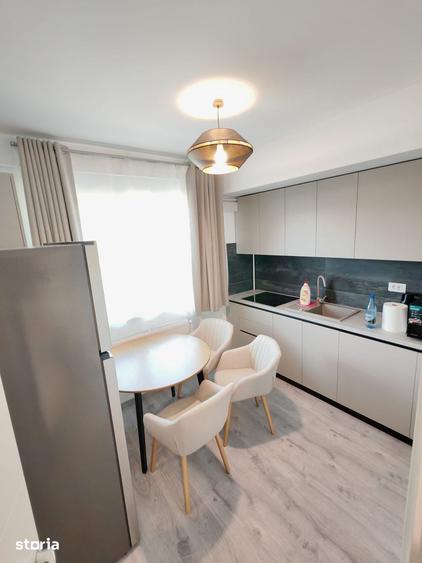 Se inchiriaza apartament cu balcon si parcare inclusa 450 /luna - 5