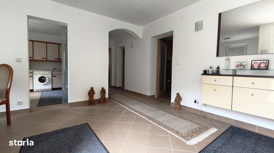 Casă cu 3 camere în Bretea Mureșană