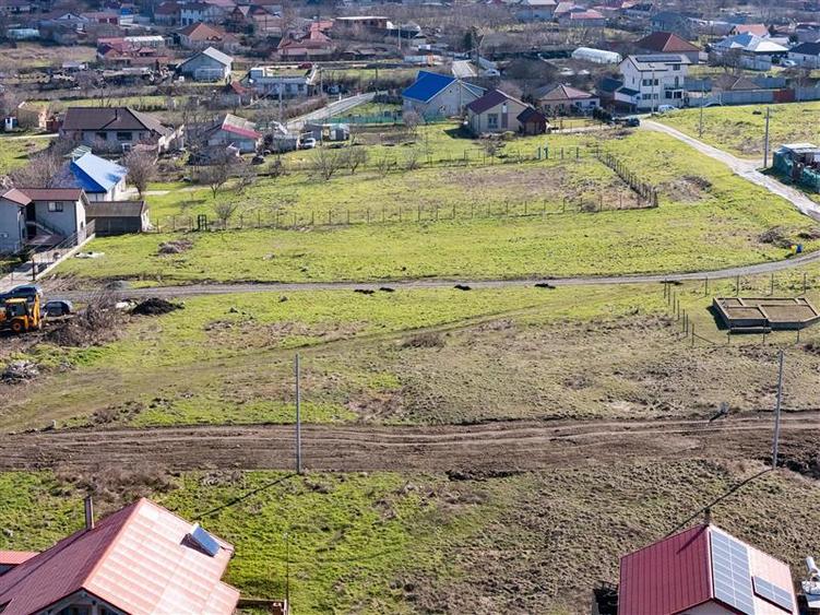 Teren Construcții intravilan de 615 mp, în Corbu