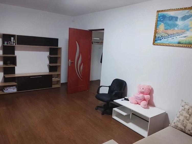 Apartament cu 2 camere decomandat în Micro 6